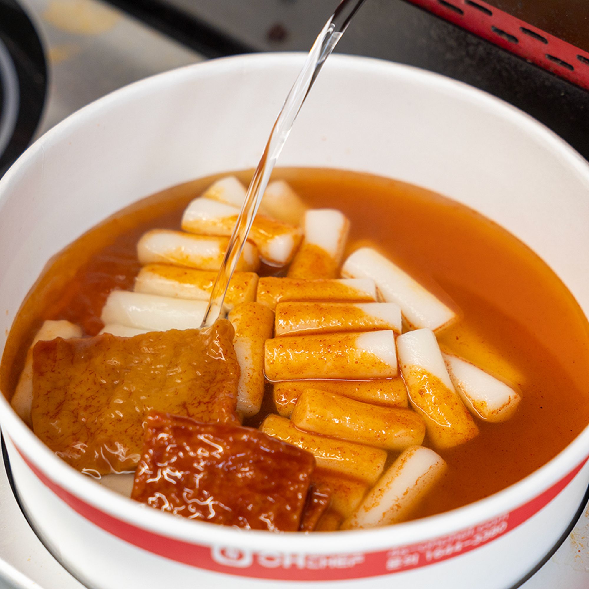漢江ラーメンの次はこれ！韓国コンビニの即席トッポッキを作ってみた