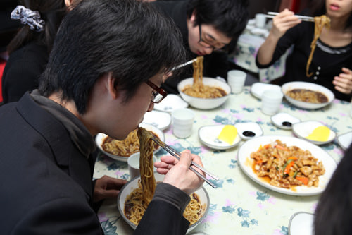 今日は何の日 シングルのための絶品ジャージャー麺 Now ソウル 韓国旅行 コネスト 今日は何の日 シングルのための絶品ジャージャー麺 Now ソウル 韓国旅行 コネスト