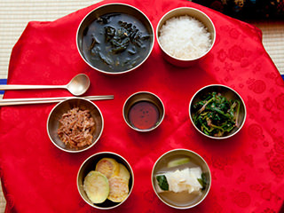 생일상 センイルサン 誕生日祝いの料理のテーブル Today S韓国語 韓国旅行 コネスト