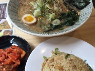 ラーメン智山