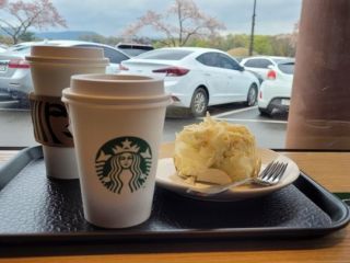 STARBUCKS COFFEE 慶州大陵苑店