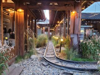楽園駅