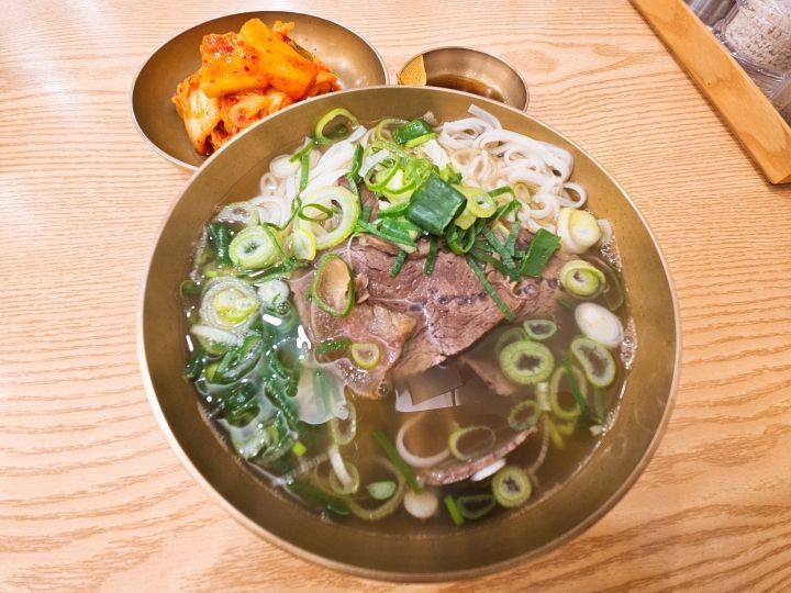 李陶コムタン 桂洞直営店