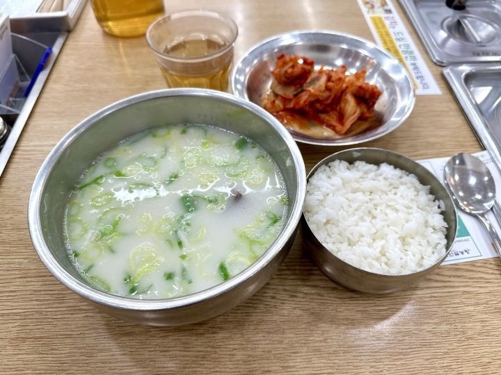 神仙ソルロンタン ヨンシンネ駅店