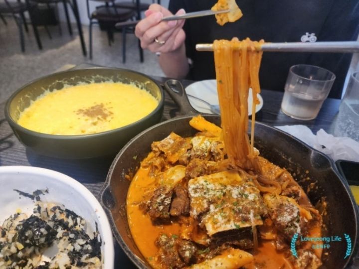 駅三豚 新論峴店｜江南駅・三成(COEX)(ソウル)のグルメ・レストラン