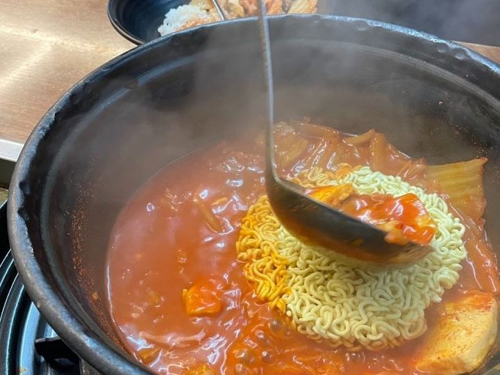 キムチマン先生 東大筆洞店