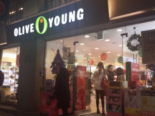 OLIVE YOUNG 明洞駅店