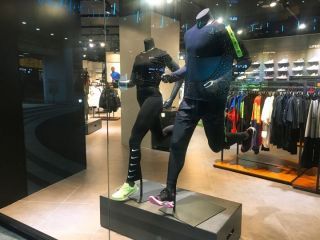 Nike 合井メセナポリスモール店