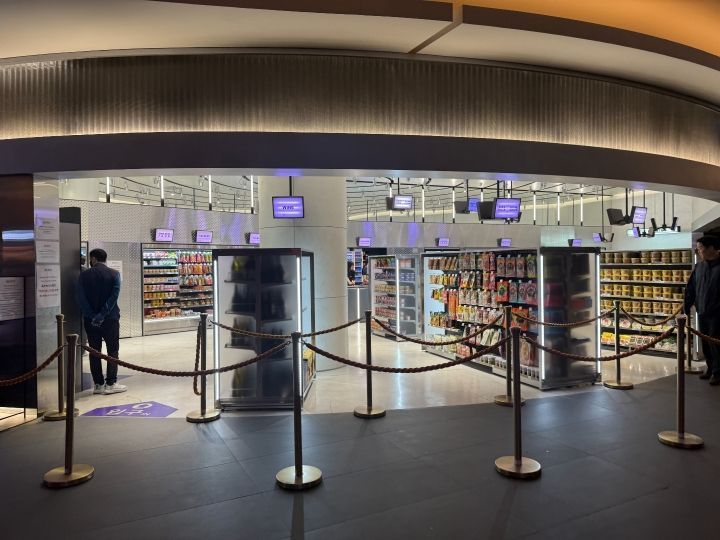 CU インスパイアリゾート２階店