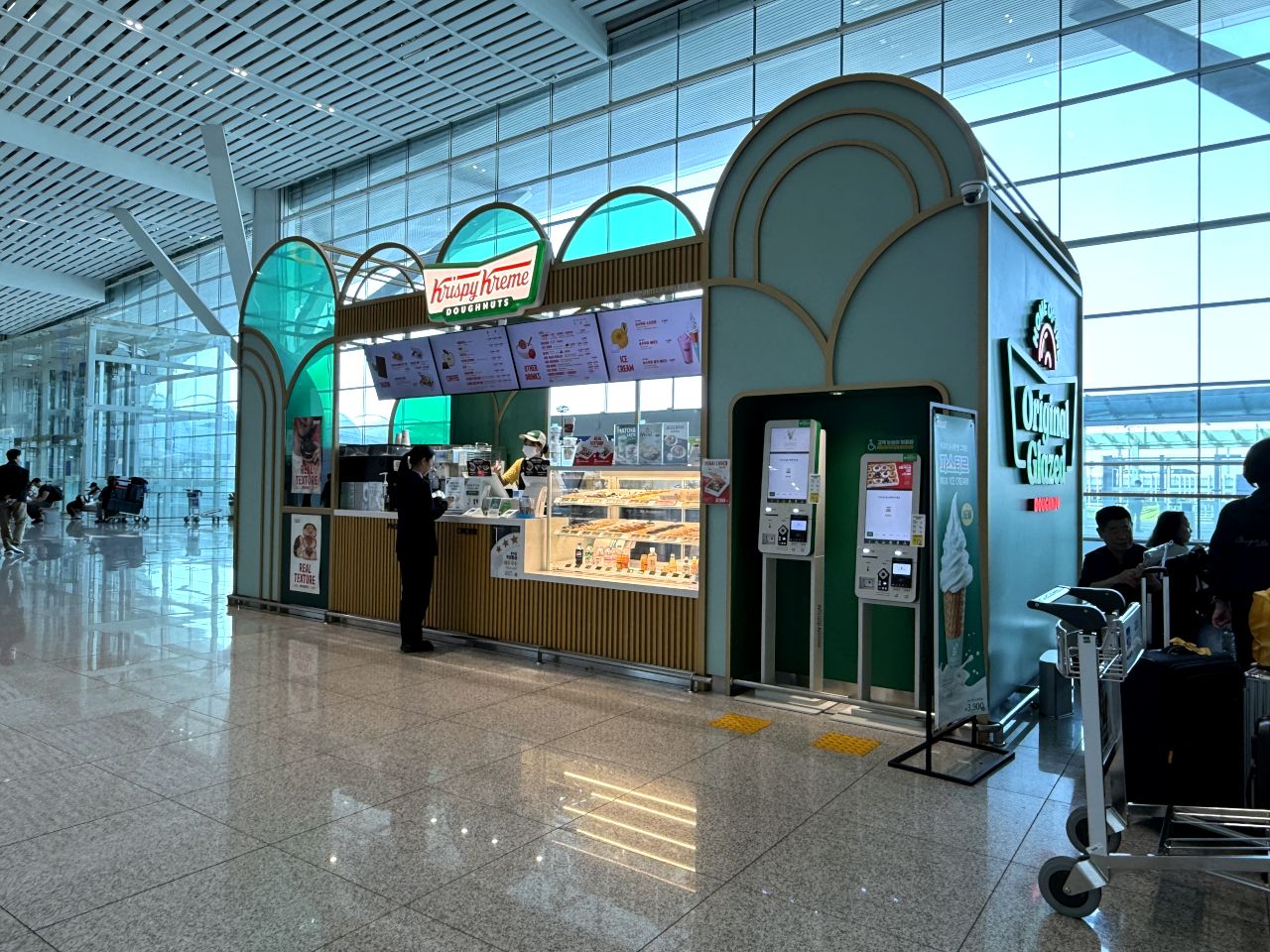 Krispy Kreme 仁川空港T2店｜仁川国際空港(仁川)のショッピング店