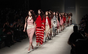 S S Seoul Fashion Week 韓国旅行 コネスト